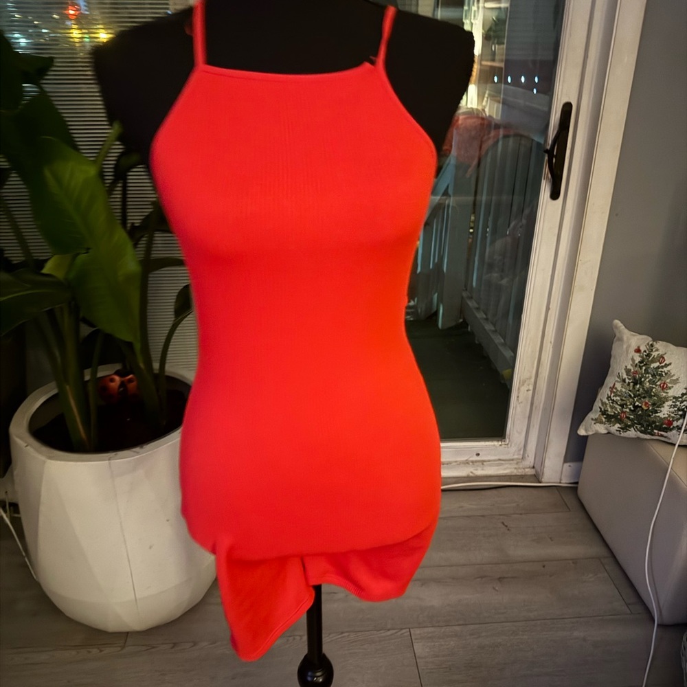 Vibrant Red Sleeveless Dress - Picture 1 of 3